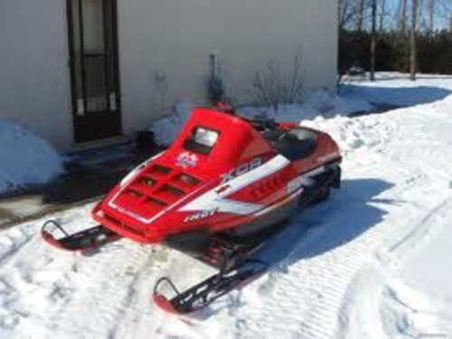 Product picture Polaris Snowmobile all models 1996 1997 1998 Repair Service Manual